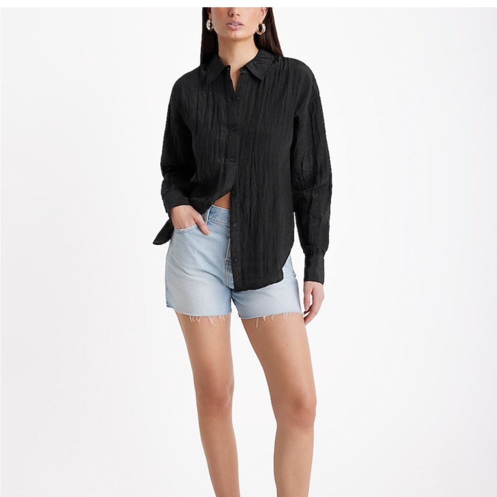NWOT crinkled satin boyfriend shirt in white , size XS